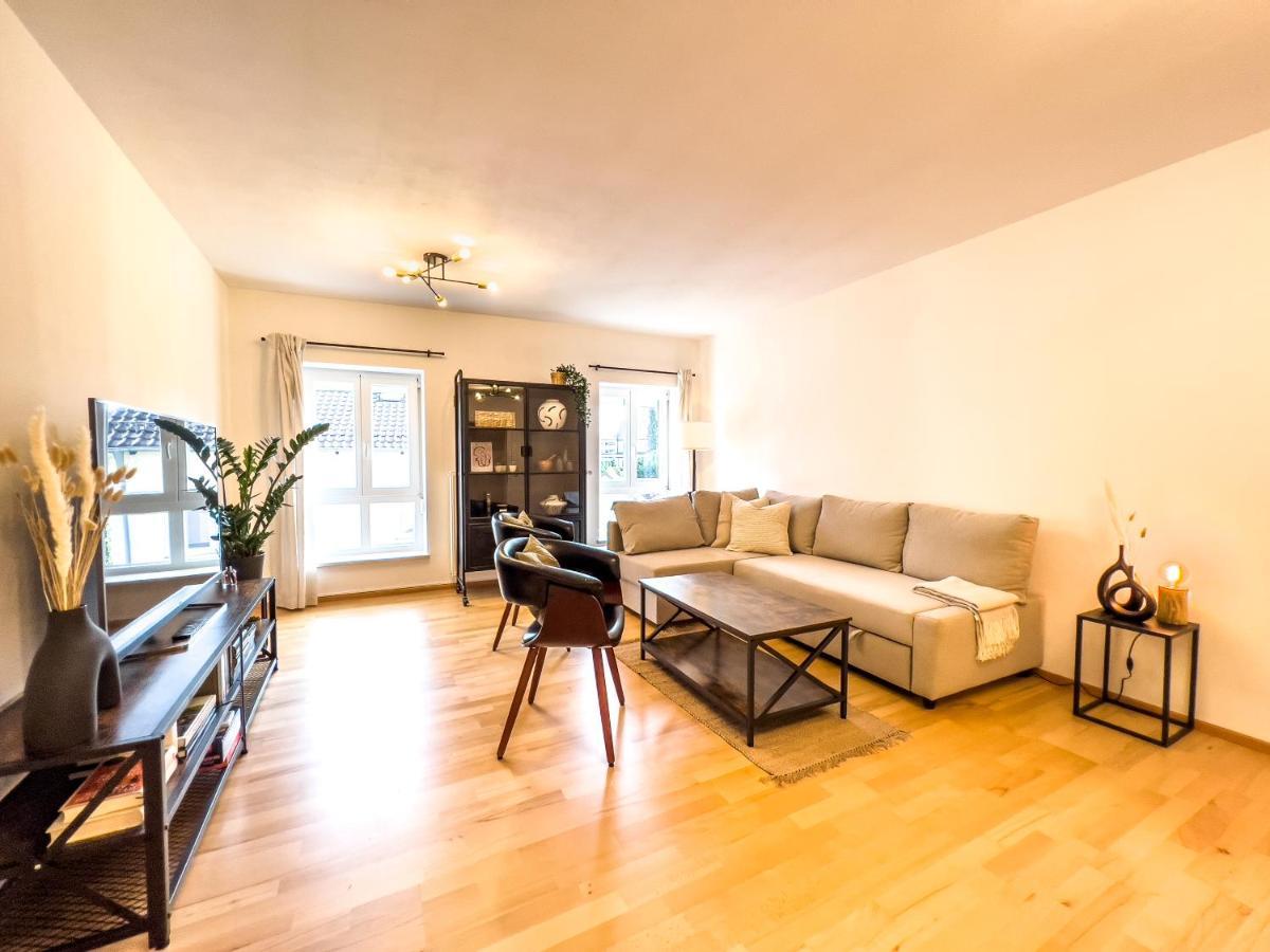 Apartment Stylische Zentrale Mit Kueche Und Parkplatz In Seitenstraße
