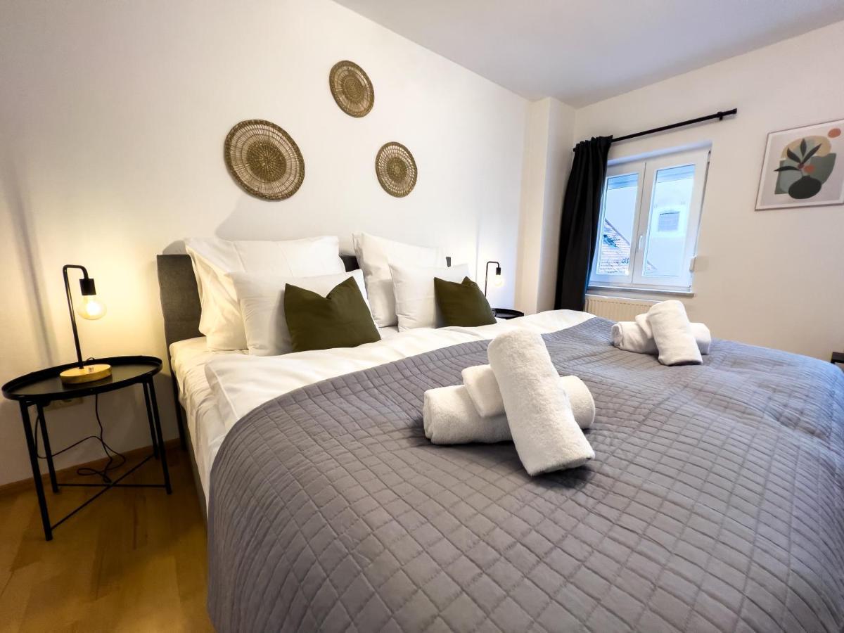 Stylische Zentrale Mit Kueche Und Parkplatz In Seitenstraße Apartment Deggendorf