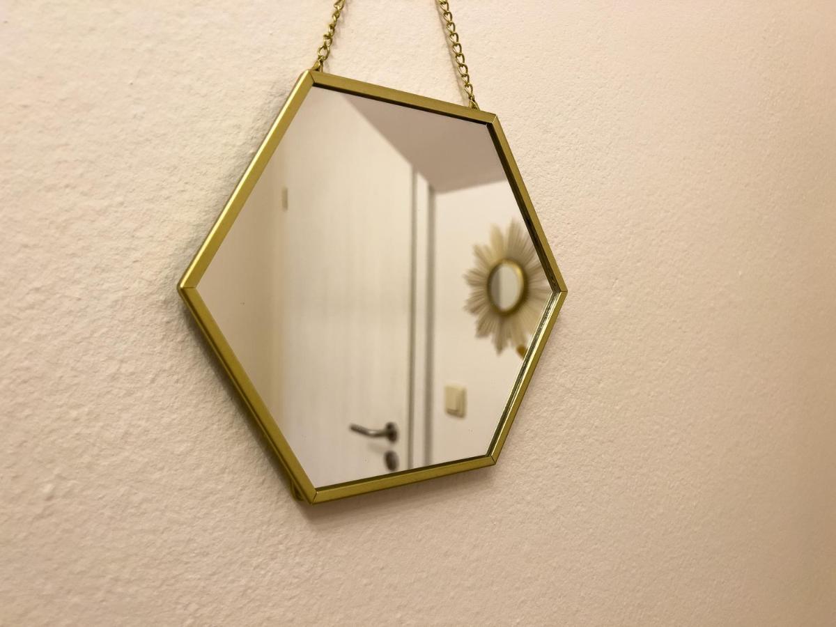 Stylische Zentrale Mit Kueche Und Parkplatz In Seitenstraße Apartment Deggendorf