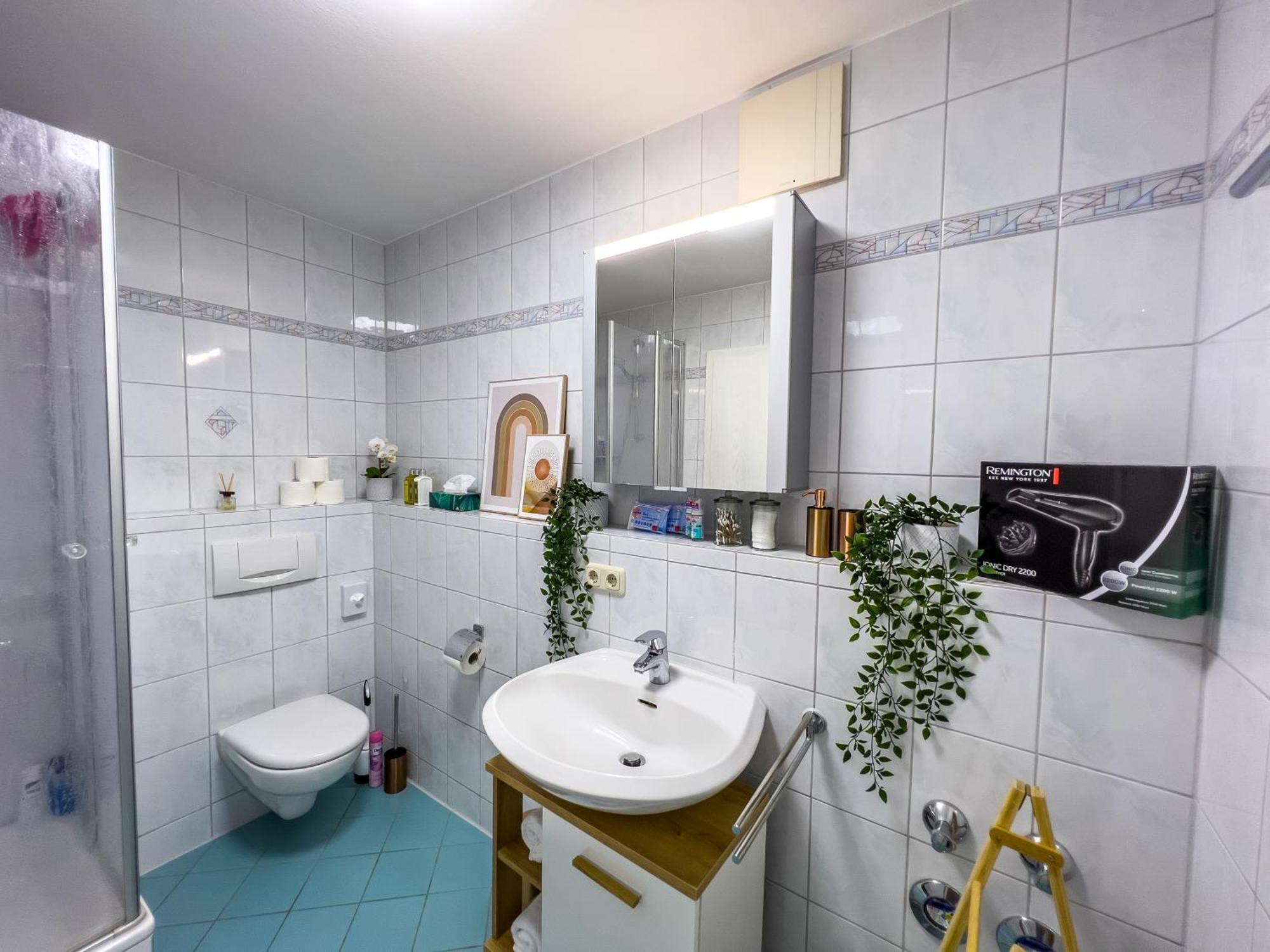 Stylische Zentrale Mit Kueche Und Parkplatz In Seitenstraße
