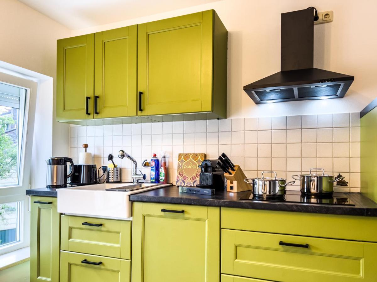 Stylische Zentrale Mit Kueche Und Parkplatz In Seitenstraße Apartment